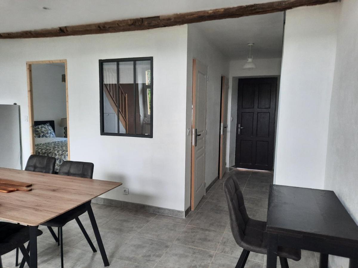 Chez Line Et Pierre: Appartement Spacieux, Lumineux Et Equipe La Bastide-de-Sérou Exterior photo