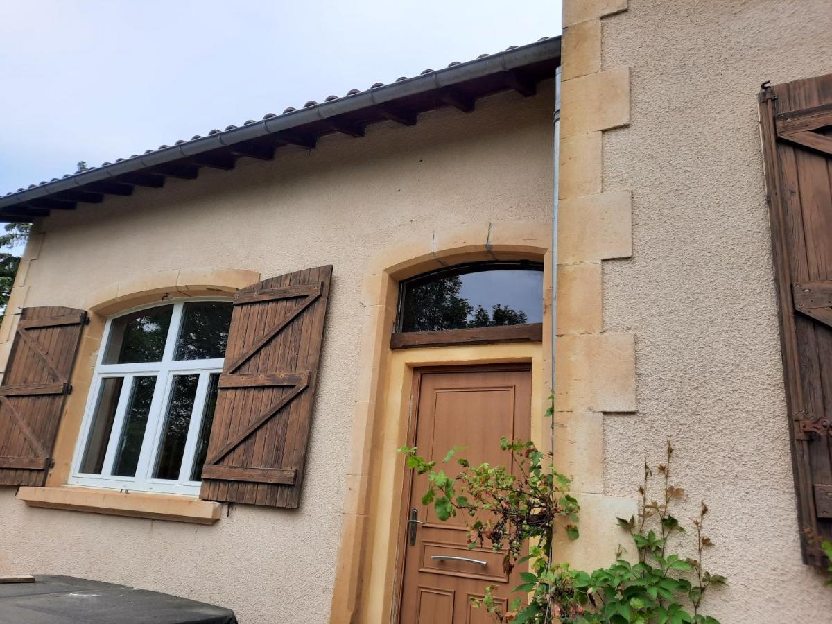 Chez Line Et Pierre: Appartement Spacieux, Lumineux Et Equipe La Bastide-de-Sérou Exterior photo